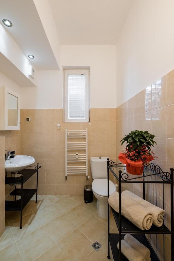 Spacious 3 Bedroom Home In Sofia'S Top Center Esterno foto